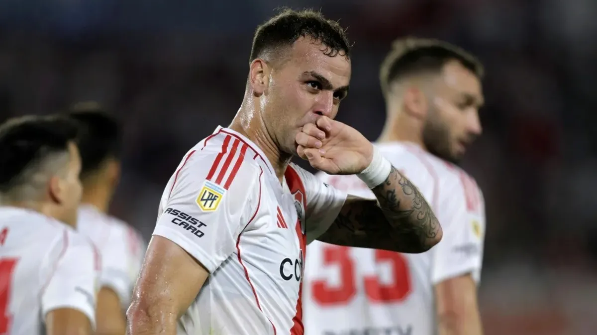 FUERA DE RIVER. Ya como jugador de Estudiantes, González Pirez contó detalles de una charla con Marcelo Gallardo