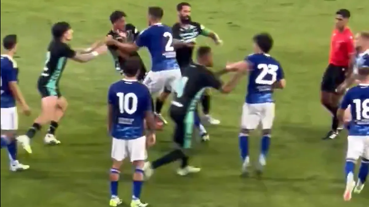 Tensión en la pretemporada: Perrone y Fornals protagonizaron un escándalo en un amistoso