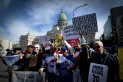 Tensión en el Congreso: marchan jubilados, universitarios y trabajadores del Hospital Garrahan