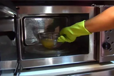 ¿Malos olores en la cocina?: el filtro del microondas puede ser el culpable