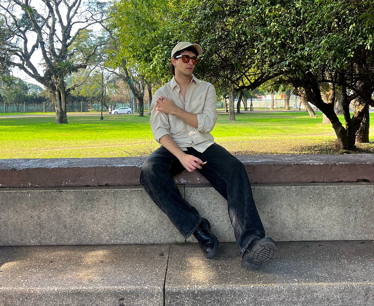 DEFINICIONES. “Hoy, que todo se empuja hacia el ego, leer a Whitman es casi un acto contracultural”.