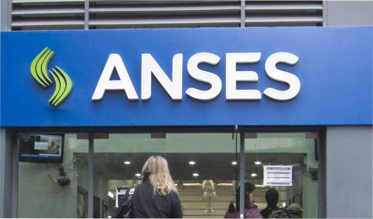 ¿Quiénes cobran la AUH este mes?