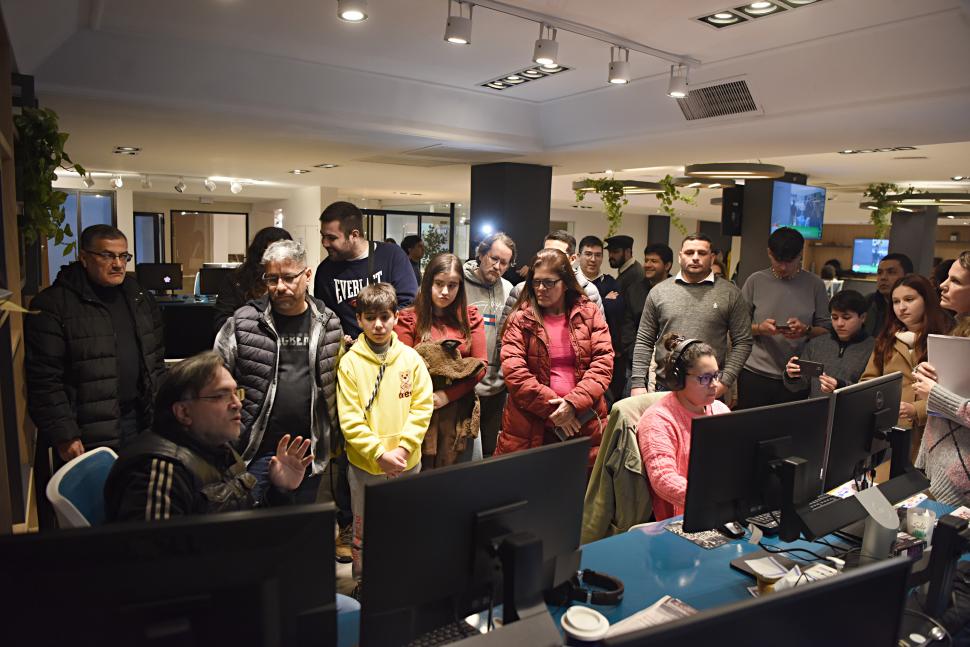 LA REDACCIÓN. Durante la visita, charlaron con periodistas del diario.