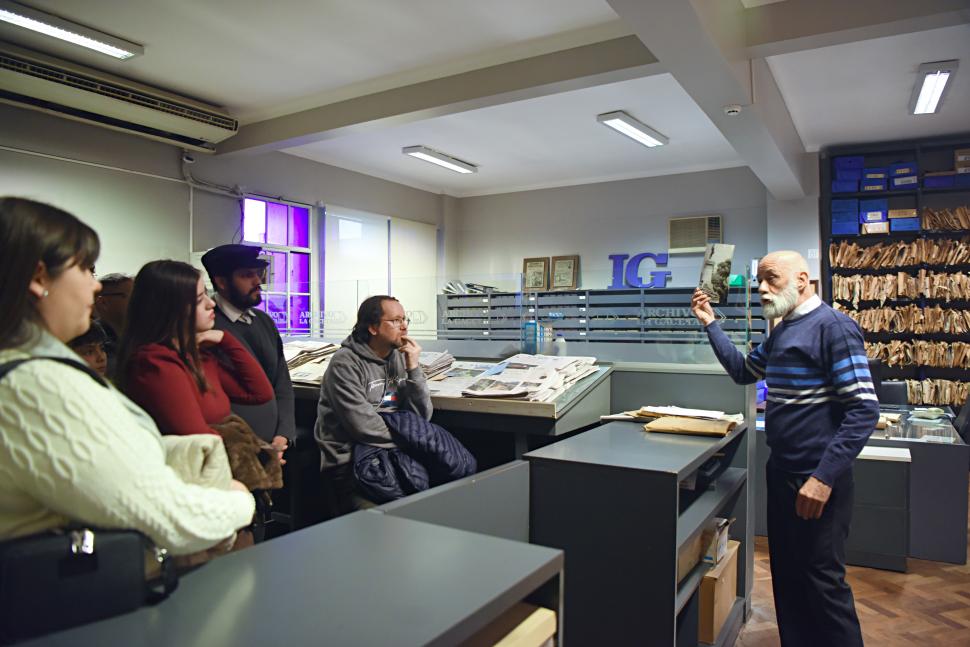 UN VISTAZO AL PASADO. Sebastián Rosso da detalles sobre el archivo.