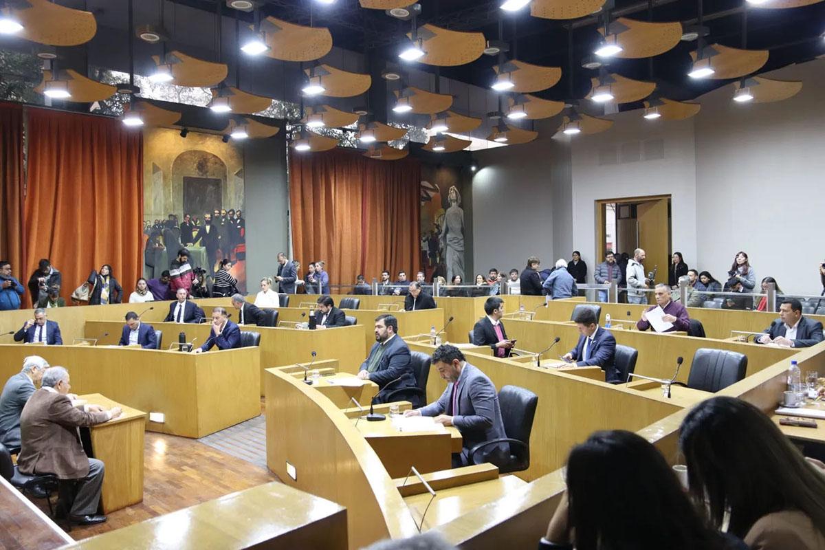 Breves de la política: Jaldo va a Manantial Sur para el reinicio oficial del Procrear II