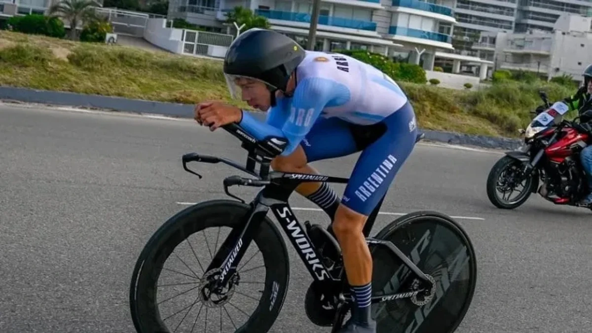 Polémica en Asunción: descalifican al argentino Mateo Kalejman tras ganar el oro en ciclismo contrarreloj