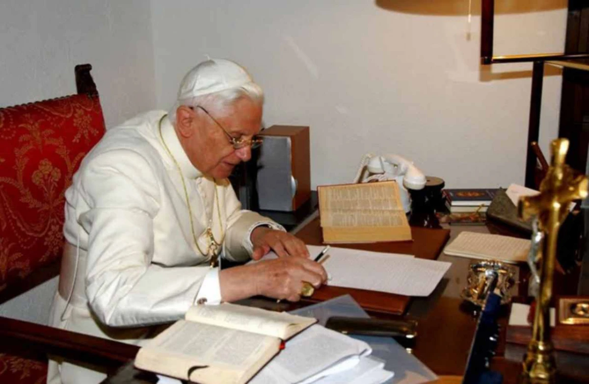 Revelan una carta inédita de Benedicto XVI donde desmiente rumores sobre su renuncia