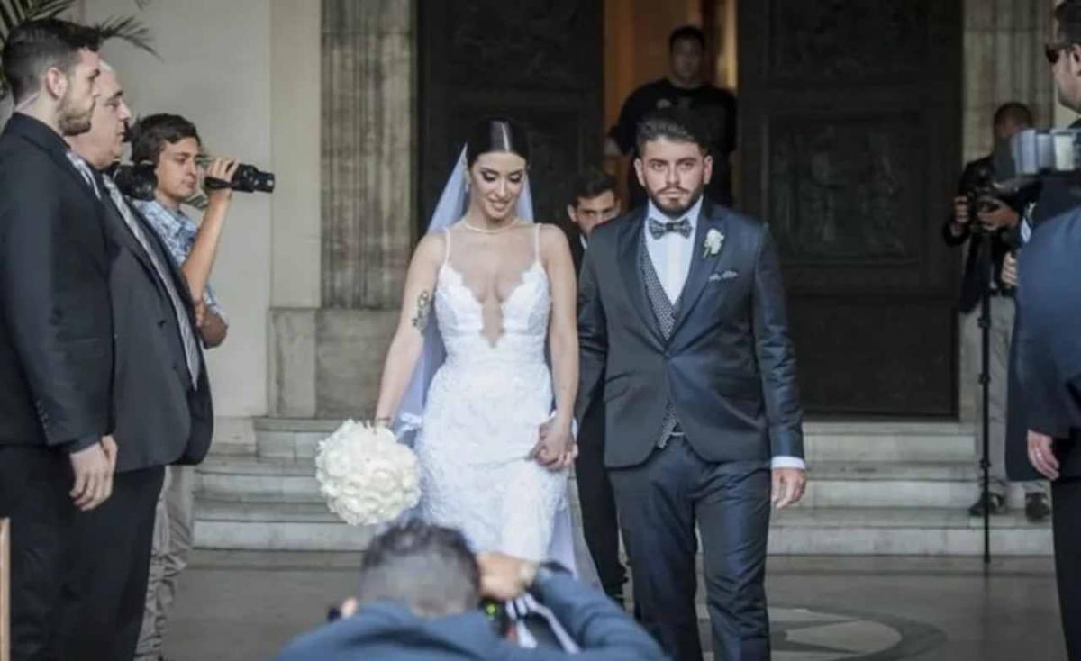 Quién es el hijo de una leyenda que puso fin a su matrimonio, cerró sus redes sociales y se refugió en su casa