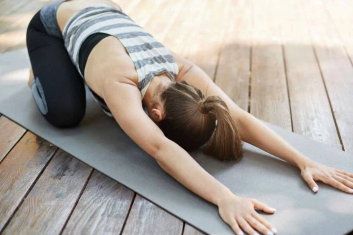 Un ritual de 15 minutos que puede cambiar tu vida: la guía definitiva para estirarse y decir adiós al dolor
