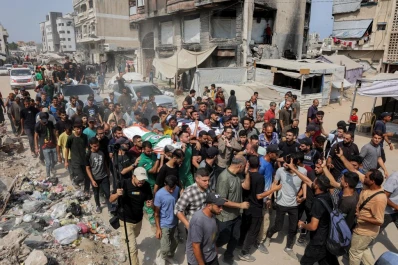 Dolor y rabia en el funeral de reporteros en Gaza
