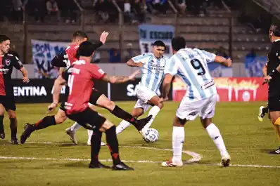 Sin aprobados: así quedó el 1 x 1 de Atlético en la derrota contra Newells