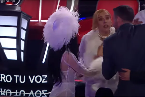 Caos y forcejeos en La Voz: el doble robo que llevó a una disputa entre Lali y Miranda!