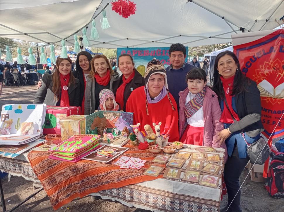 “CAPERUCITA DEL NOROESTE”. Escuela Tulio Otonello (Monteros).