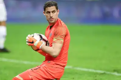 Con 42 años, tres convocatorias a Mundiales y un viejo interés de Boca, Libertad apostará por la experiencia en el arco contra River