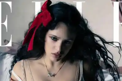 Rosalía rinde homenaje a la Duquesa de Alba y a Goya en una sesión de fotos para una revista de Estados Unidos