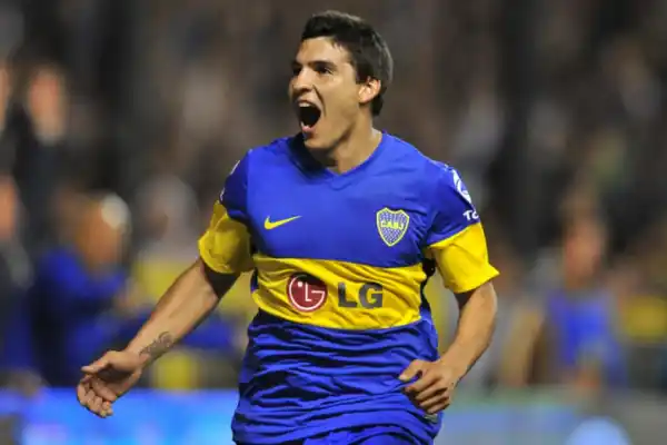 Ganó la Libertadores con Boca, volvió del retiro a los 39 años y terminó expulsado a los nueve minutos de ingresar