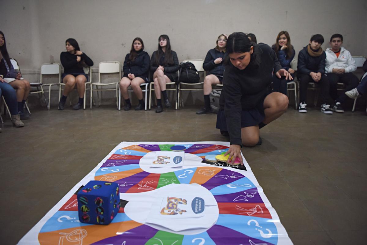 TALLERES. Los asistentes participaron de propuestas interactivas junto a docentes. LA GACETA/ FOTO DE ANALÍA JARAMILLO