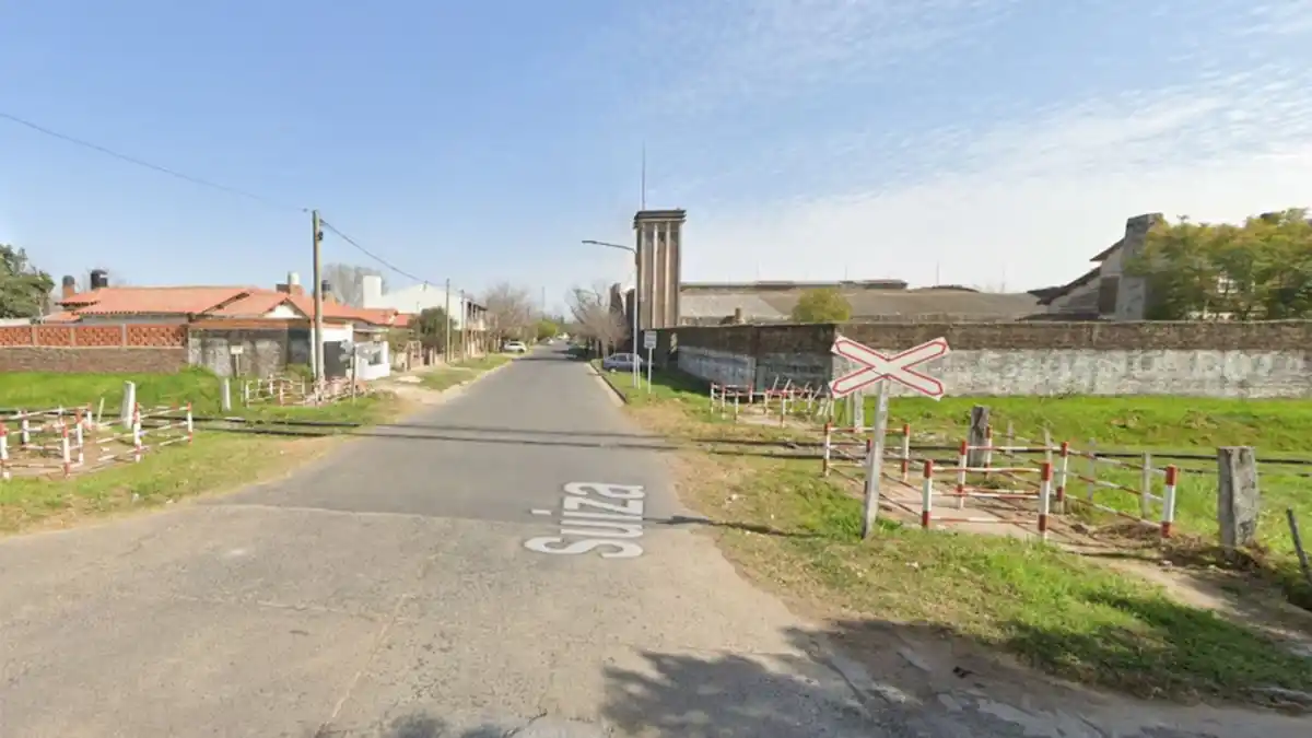 Tragedia en Santa Fe: intentaba rescatar a su perro de las vías y murió arrollada por el tren