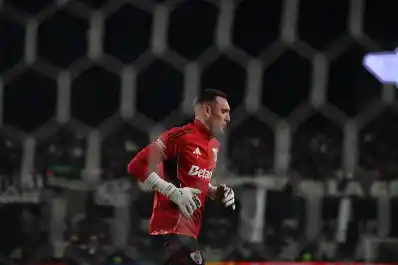 Armani salvó a River en Paraguay y ahora debe definir la serie de octavos en casa