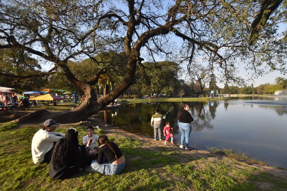 EL LAGO. La zona es una de las más elegidas por los visitantes.