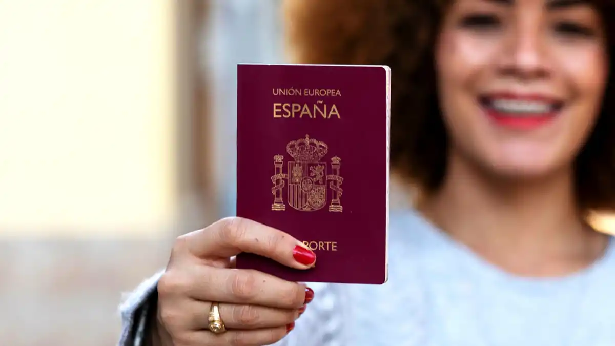 Se acaba la Ley de Nietos: plazos y requisitos para obtener la ciudadanía española