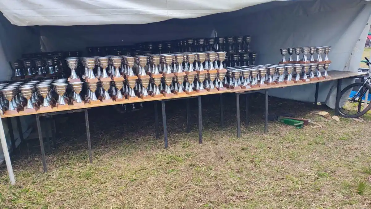 Los trofeos para los ganadores