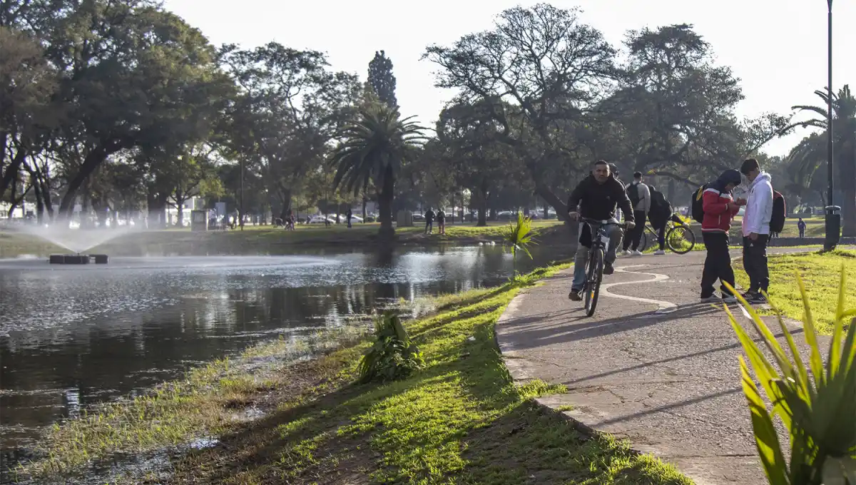 AL PARQUE. El pulmón de la ciudad es uno de los puntos más visitados por los tucumanos para celebrar el Día del Niño. 
