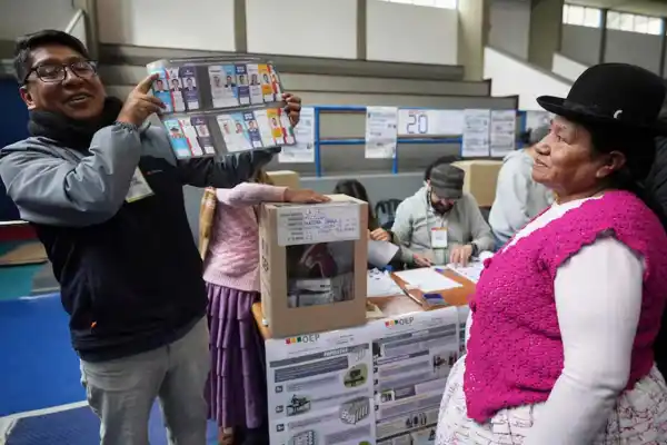 Elecciones presidenciales en Bolivia: la crisis económica y la inflación, los ejes que podrían debilitar al oficialismo por primera vez en dos décadas