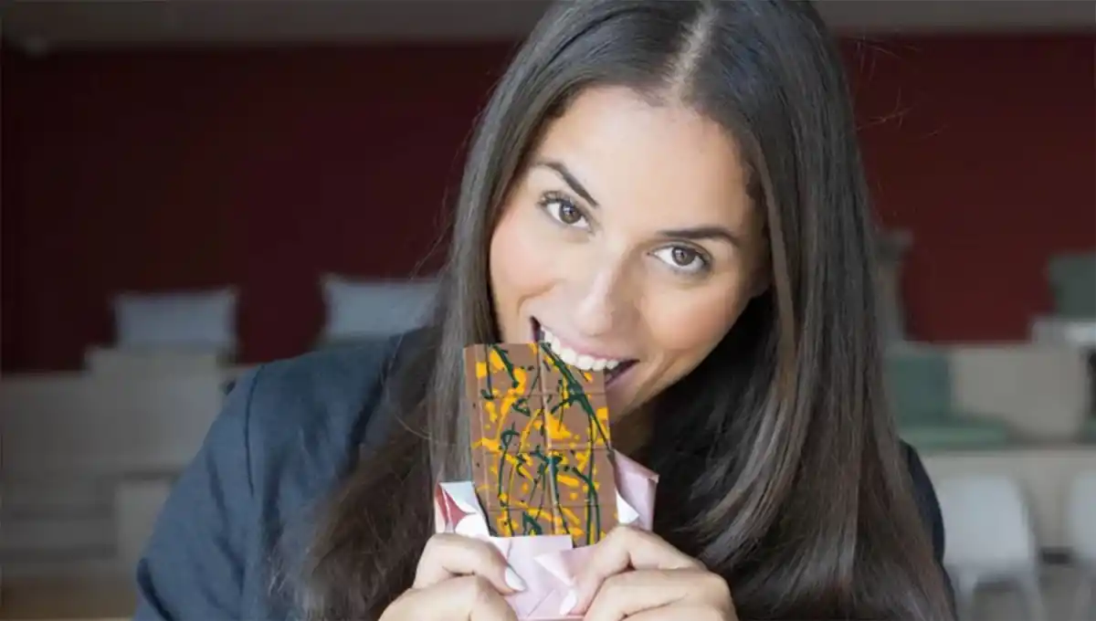 EN SU COCINA. La empresaria británica-egipcia Sarah Hamouda fabricó el chocolate Dubái en la búsqueda de un postre para saciar su antojo de embarazo.