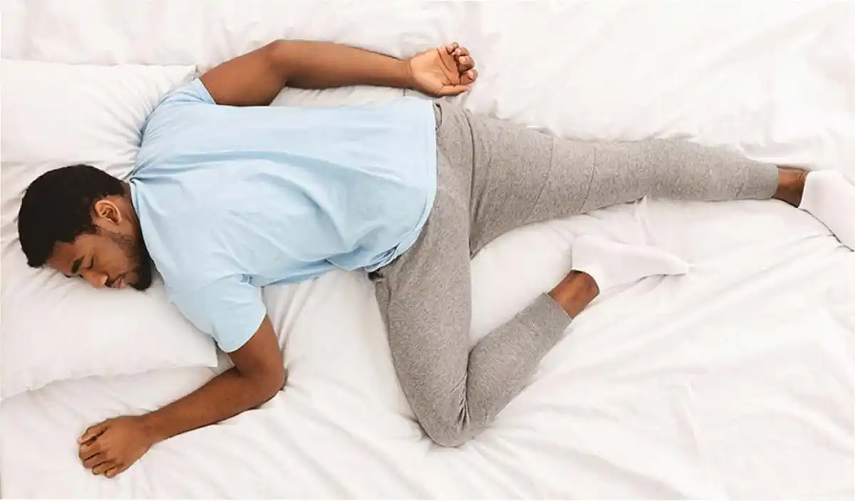 Tu posición para dormir puede estar enfermándote.