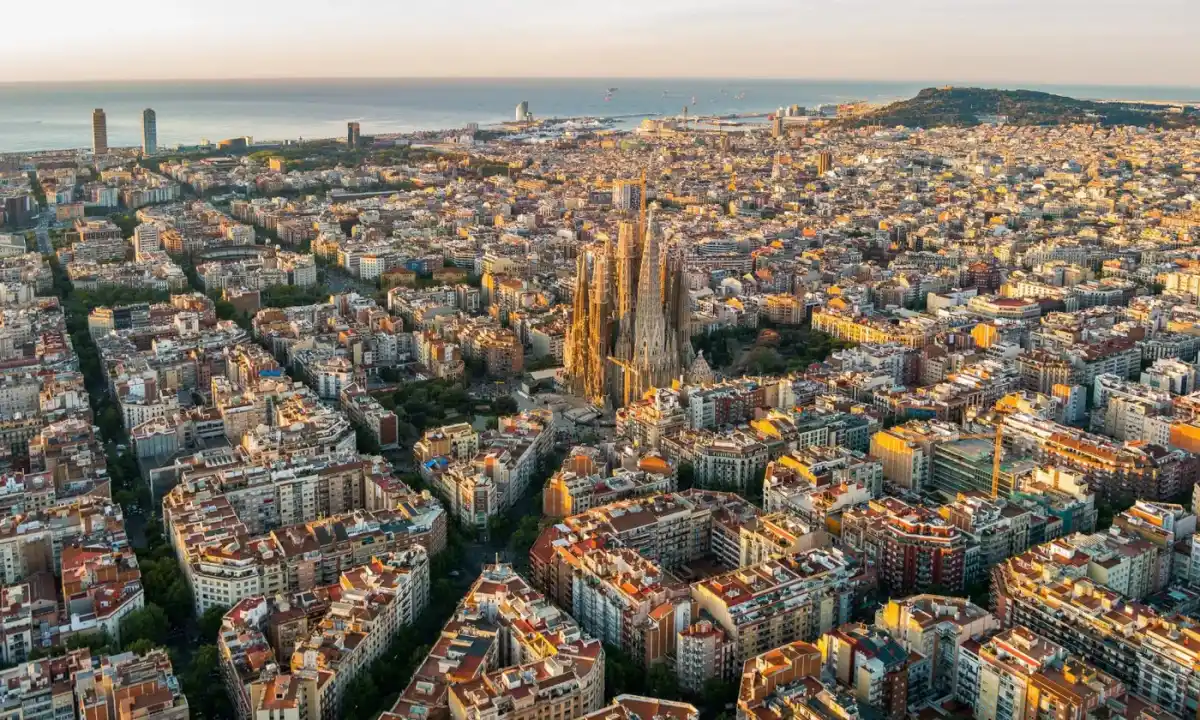 Barcelona, entre las mejores ciudades del mundo para combinar trabajo y turismo