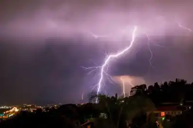 El calor extremo da paso a tormentas: la AEMET activa alertas en ocho comunidades autónomas