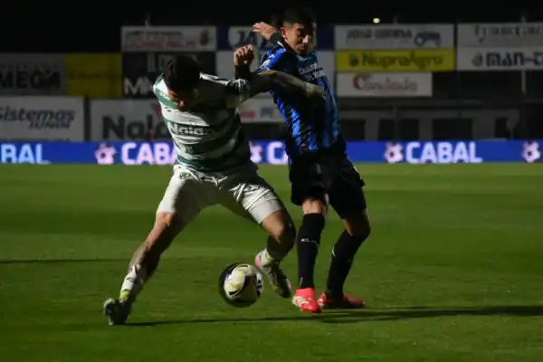 Atlético Tucumán evitó una dura derrota ante Sarmiento, pero hizo una autocrítica en Junín
