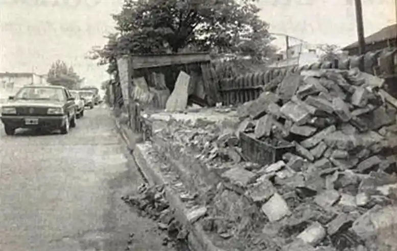 Recuerdos fotográficos: 1995. Trasladan familias de la vía de Marco Avellaneda al 900