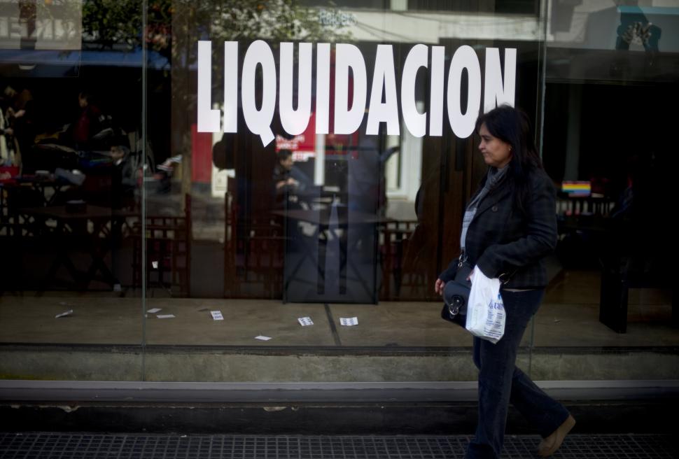 PROMOCIONES. Los negocios diseñan estrategias para atrapar al cliente.