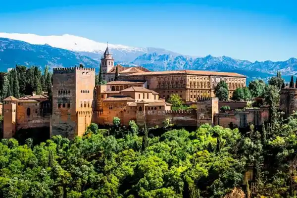 Palabras, comidas, arquitectura: la cultura árabe sigue vigente