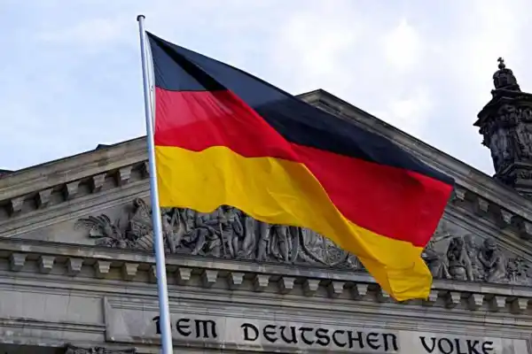 Alemania ofrece más de 100.000 empleos a españoles con sueldos de hasta 3.000 euros y sin estudios universitarios