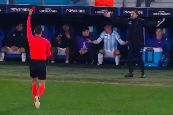 “¿A mí? No dije nada”: la insólita expulsión de Marcos Rojo con Racing en la Copa Libertadores