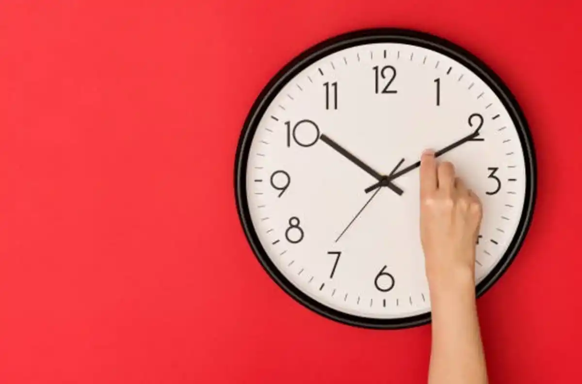 Por qué se propone el cambio del huso horario en Argentina y cómo impactaría en la vida diaria