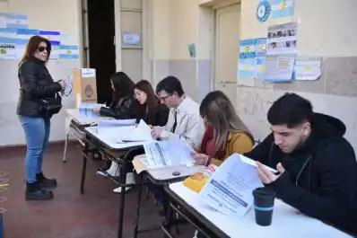 Pese a la Boleta Única Papel, los partidos prevén una férrea fiscalización