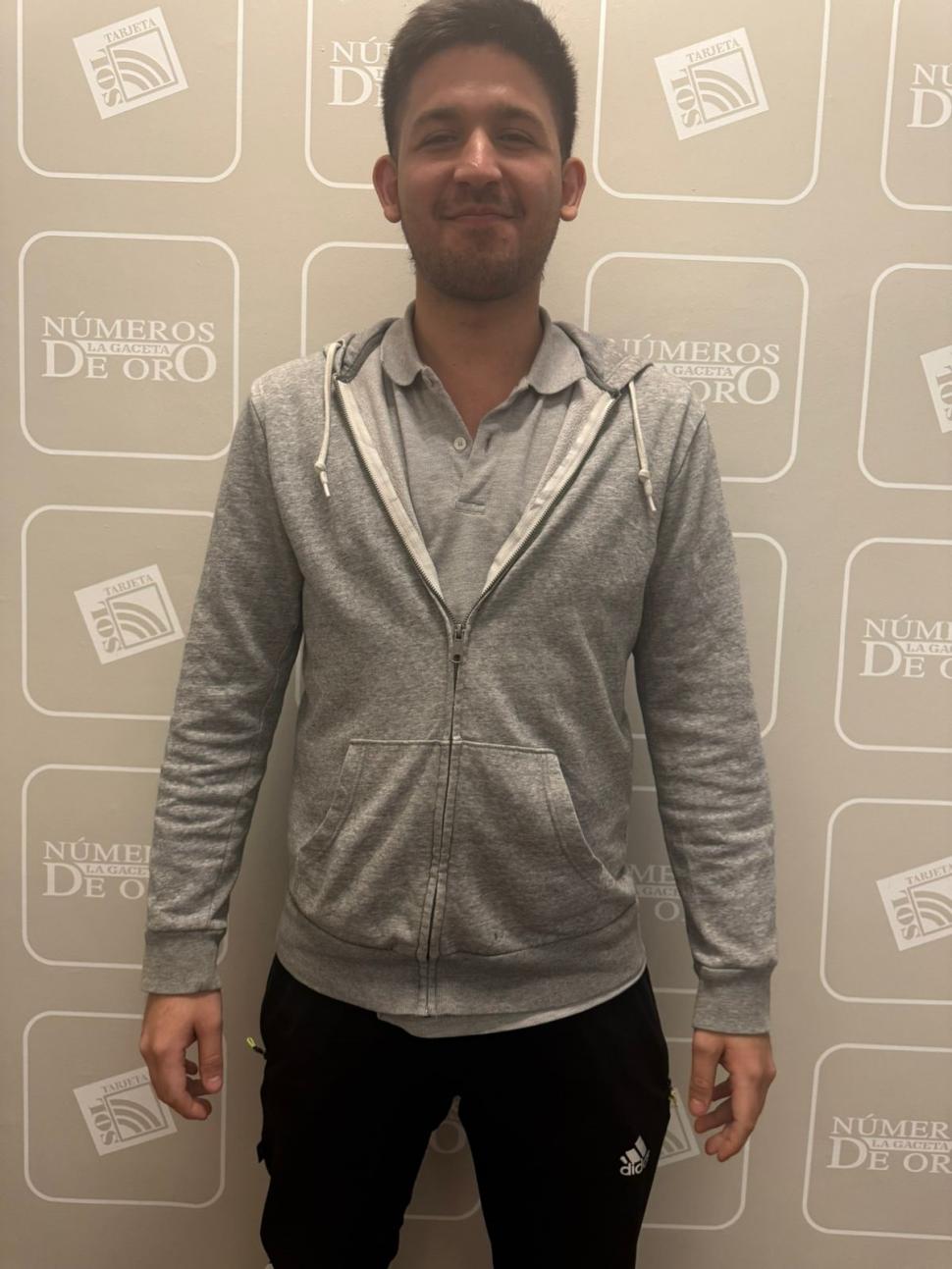 JOVEN. Diego Nicolás Estrada piensa en comprarse una moto.