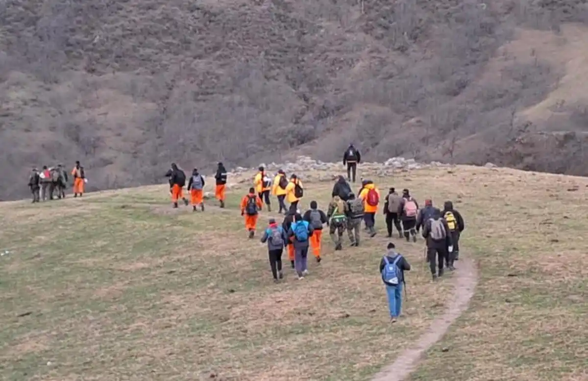 Realizaron un simulacro de un rescate aéreo en el cerro Ñuñorco Chico: 60 personas participaron del operativo