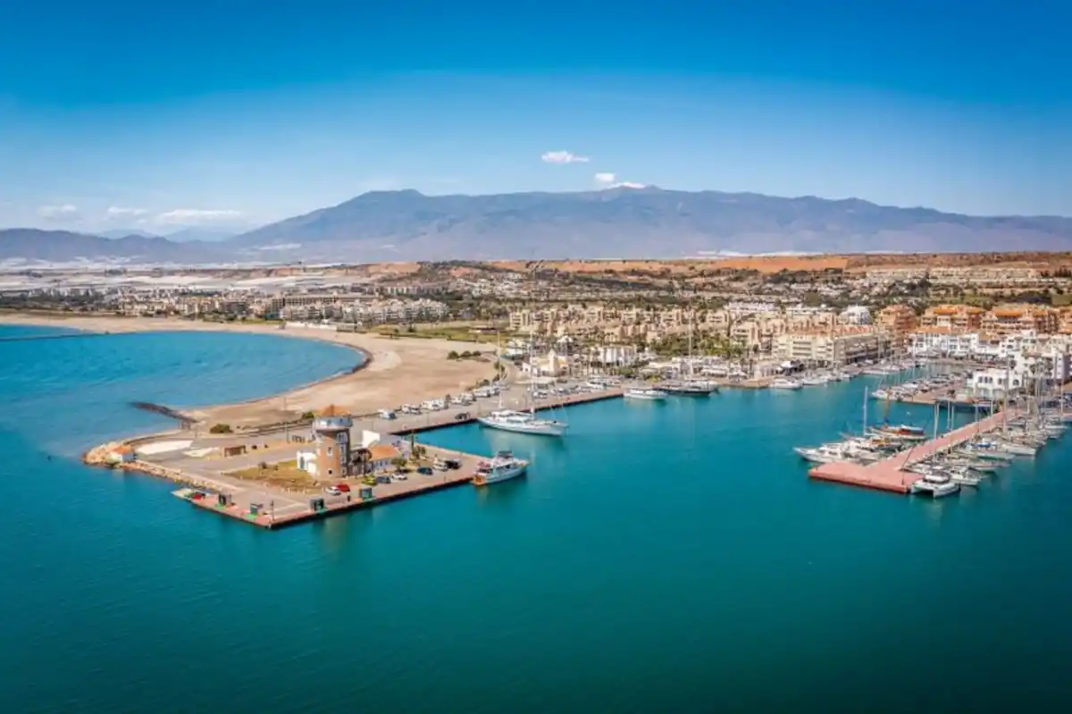 Almerimar es una pequeña localidad de la Costa del Sol. Foto/iStock.