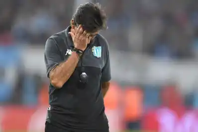 Gustavo Costas quedó golpeado tras la eliminación y en Racing temen por su continuidad