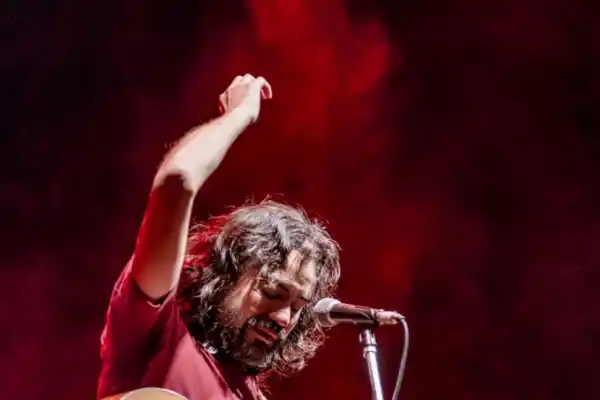 José Luis Aguirre transmite sus emociones en “Suelto”