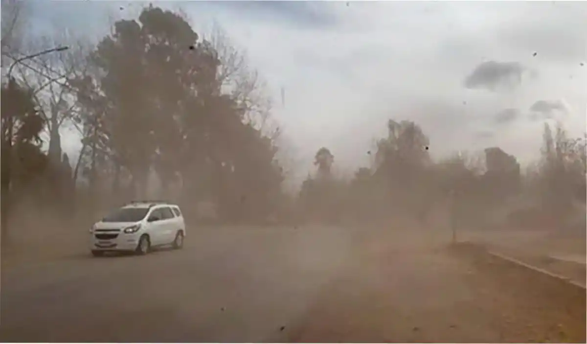 Alerta por vientos y tormentas en el país.