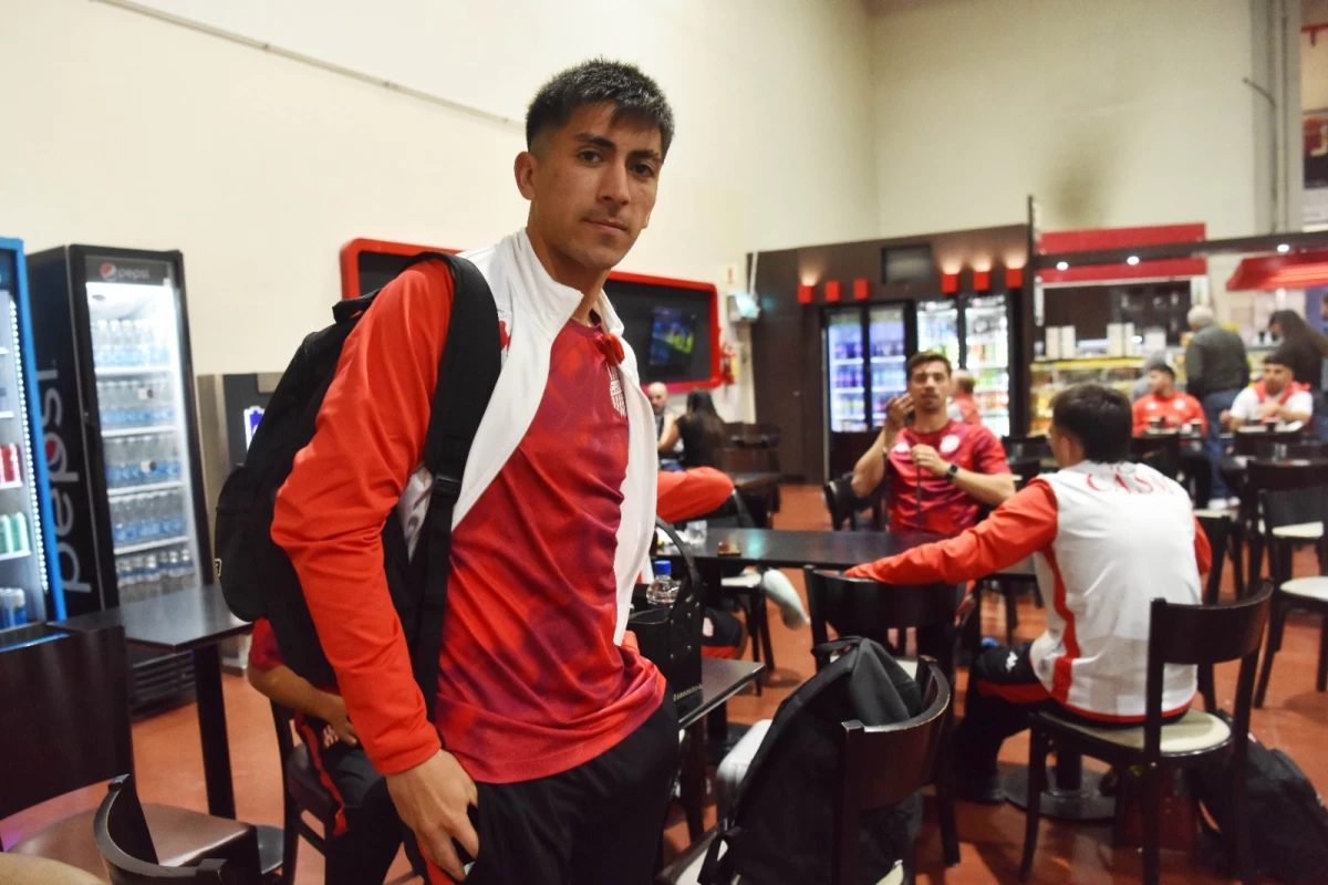 UNA NUEVA PRUEBA. Paz viajó rumbo a Buenos Aires y será titular contra All Boys. Quiere afianzarse definitivamente en el equipo titular de San Martín.