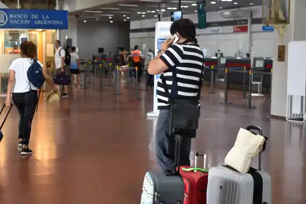 Paro de controladores aéreos: ¿Cuántos vuelos se verán afectados este domingo?