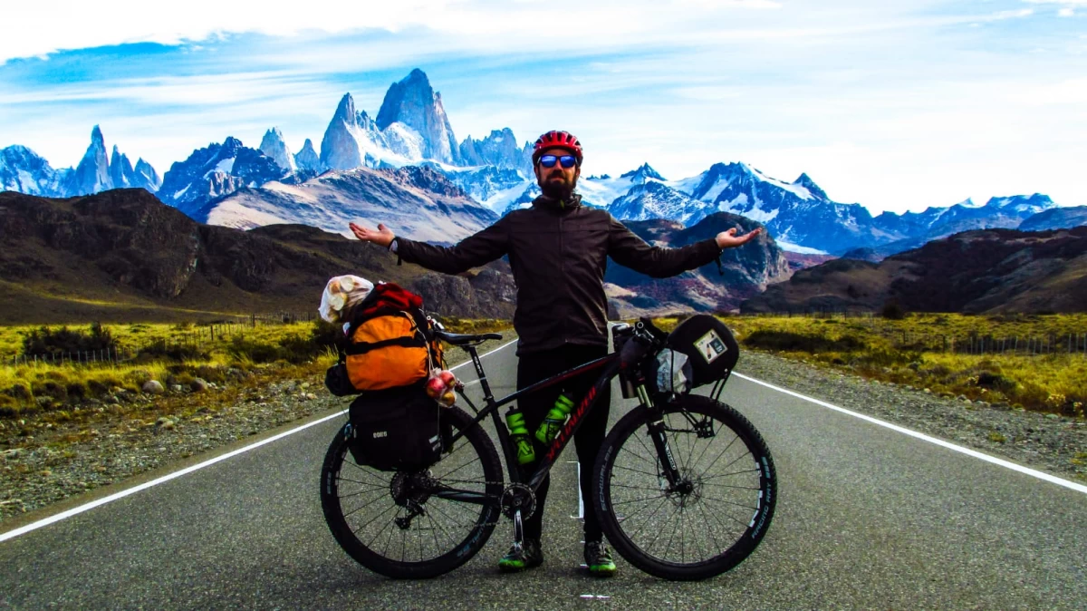 TRAVESÍA. Benjamín recorrerá 14 países en esta aventura.