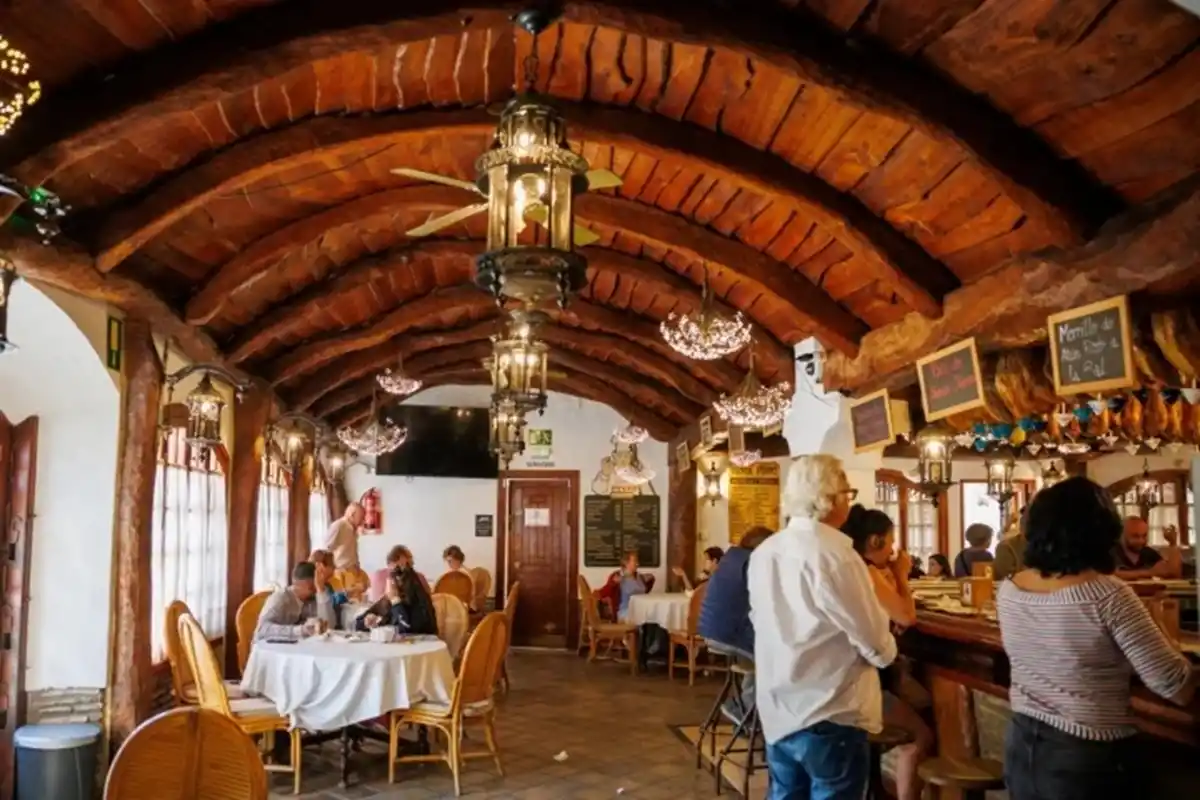 Dónde comer el mejor lomo en manteca en Cádiz, según el chef José Andrés